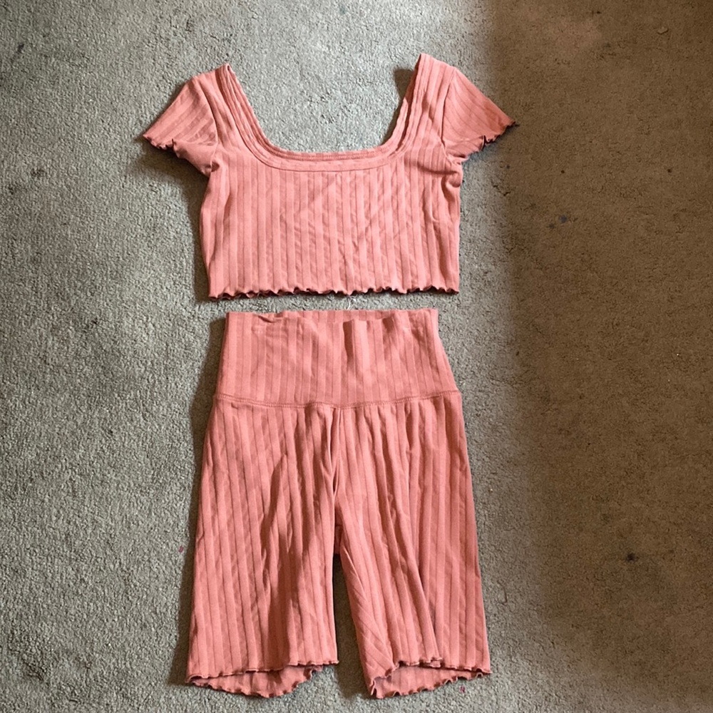 Aerie 2 pc set